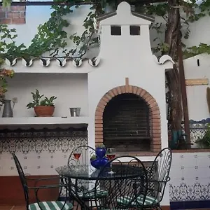 Сasa de vacaciones Casa Luciíta: Agradable Con Chimenea, Patio Y Bbq., Ojén