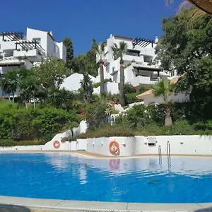 Apartamento Encantador Y Amplio Estudio A 15 Min De Marbella, Ojén
