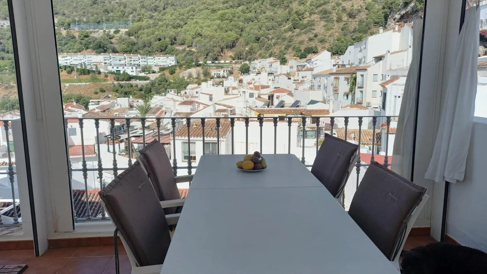 Holiday home Casa Gallo Ojen Spain