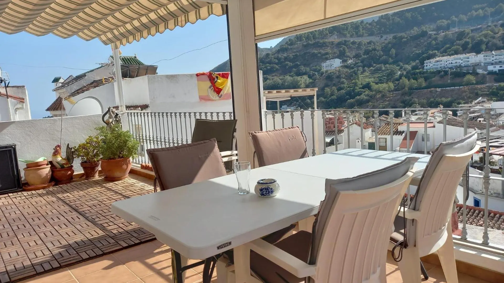 Casa Gallo Ojen Spain